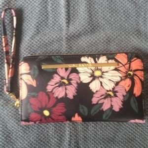 Steve Madden wristlet
